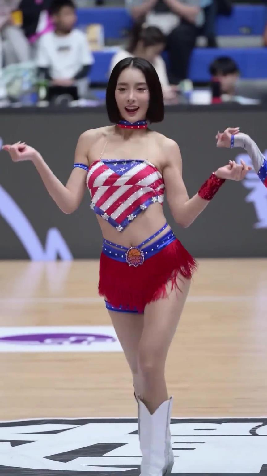太離譜了 ！幾乎是完美女人！